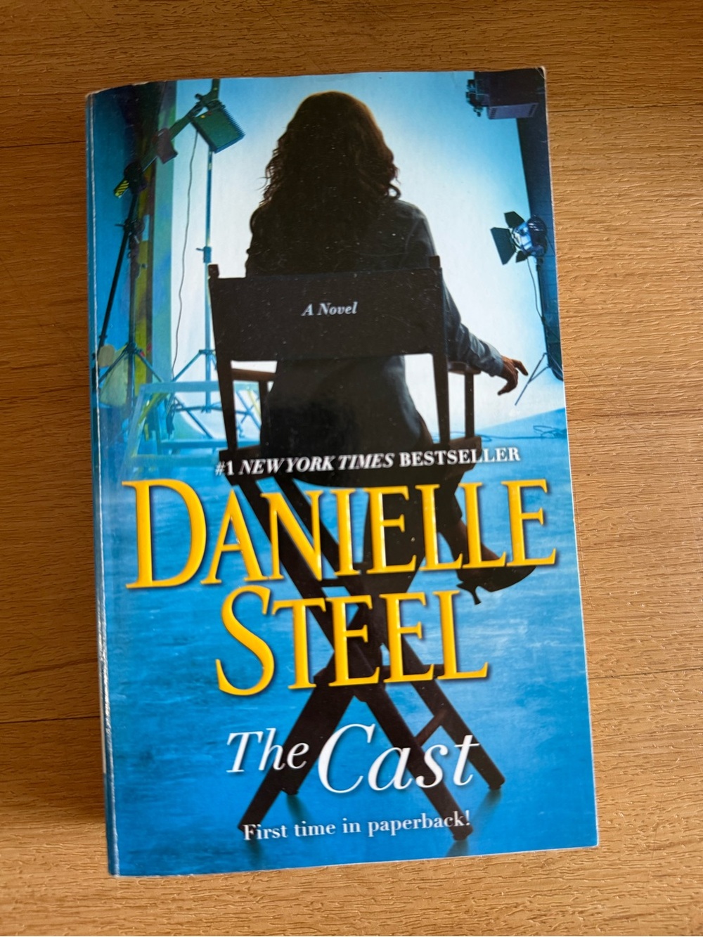 📚3 for $12📚 Danielle Steel "The Cast" Paperback